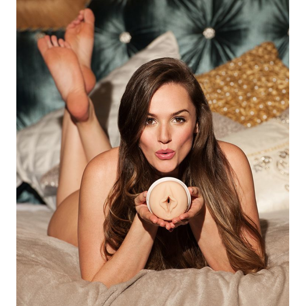 Мастурбатор Fleshlight Girls: Tori - Torrid